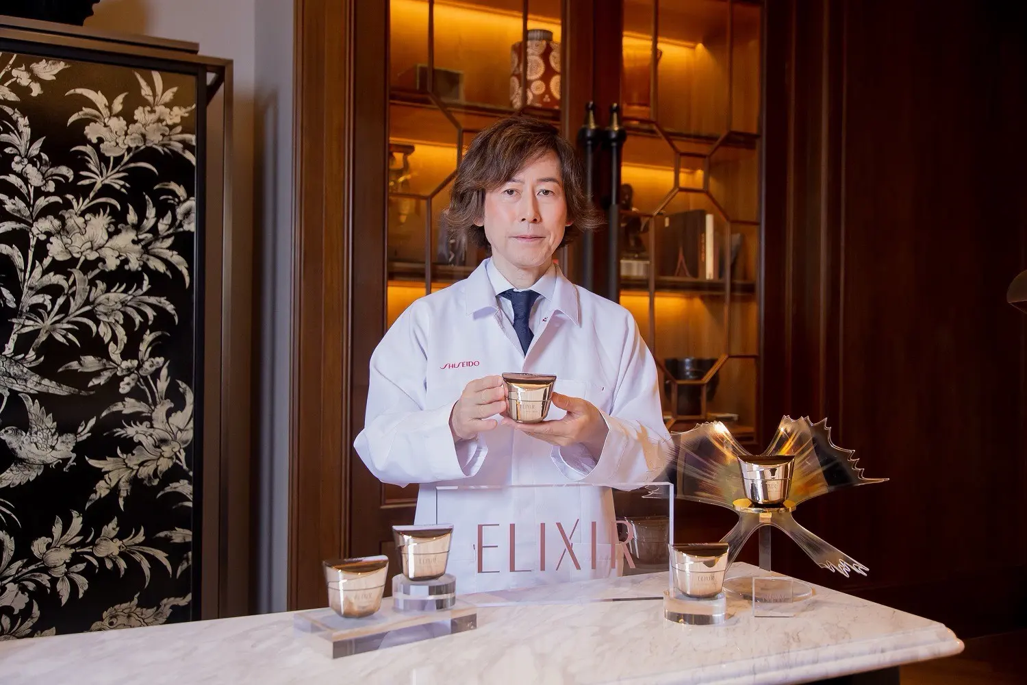 ELIXIR จัดงานเปิดตัว ELIXIR Total V Firming Cream ณ โรงแรมดุสิตธานี กรุงเทพฯ เผยงานวิจัย Ring Collagen และวิทยาศาสตร์คอลลาเจนเพื่อแก้ปัญหาผิวหย่อนคล้อย