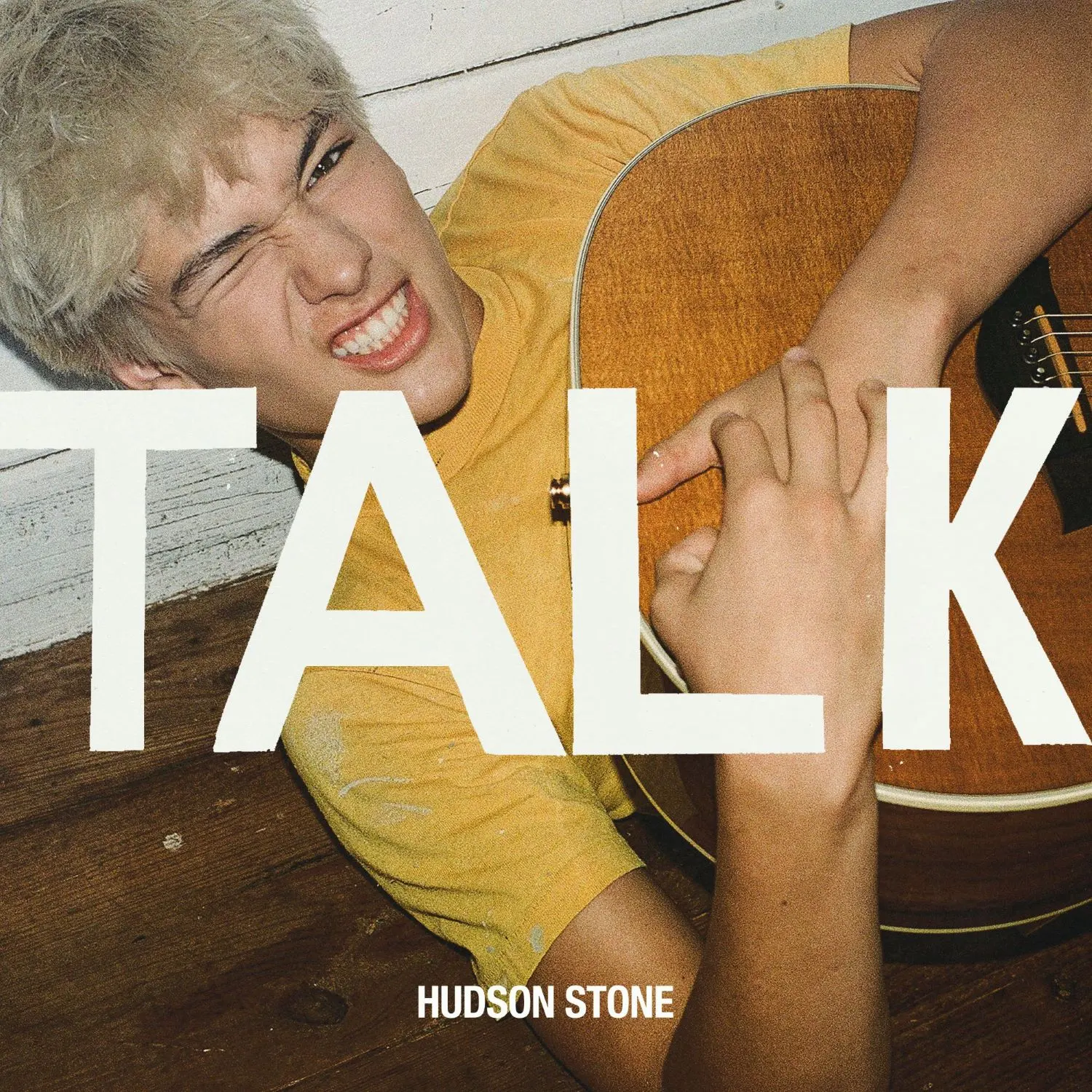 Hudson Stone ศิลปินจาก Hollywood Records ปล่อยซิงเกิลใหม่ Talk เพลงอินดี้ร็อกสะท้อนปัญหาการสื่อสารในความสัมพันธ์ พร้อมเตรียมแสดงสดในทัวร์ Worlds Collide