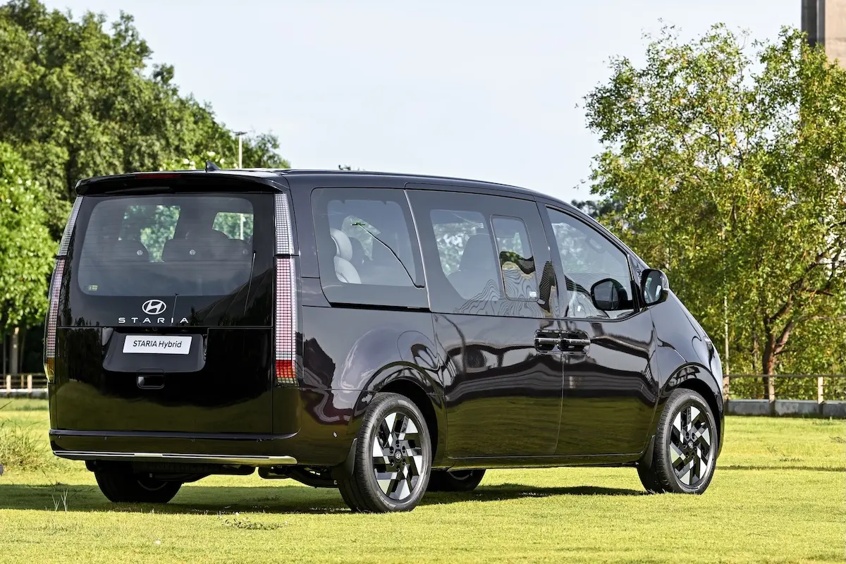 ฮุนได โมบิลิตี้ ประเทศไทย เปิดตัว The new STARIA Hybrid รถ MPV ไฮบริด 11 ที่นั่ง ขุมพลัง Turbo Hybrid 242 แรงม้า เคาะราคาจำหน่ายเริ่มต้น 2,099,000 บาท