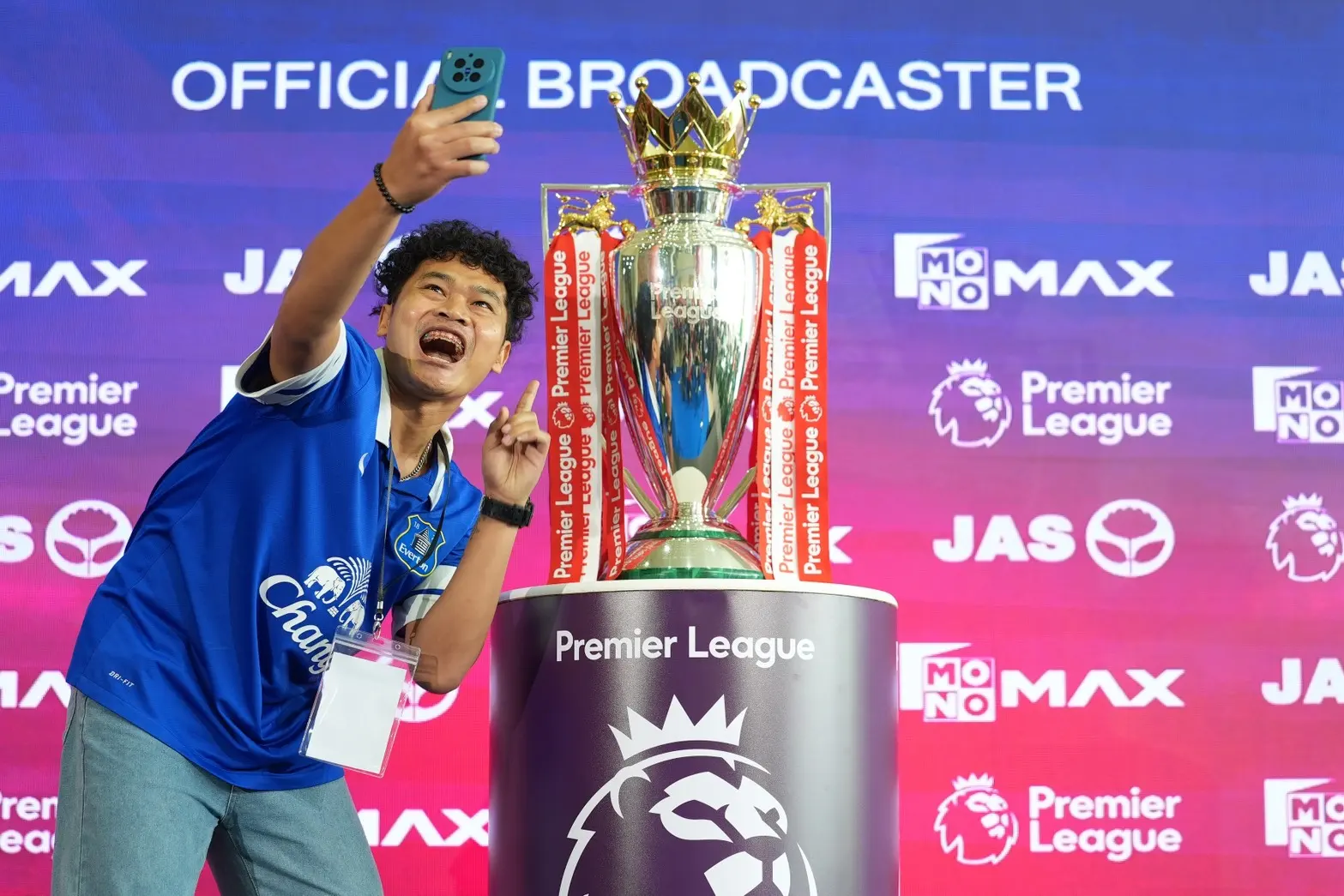 JAS ร่วมกับ Monomax จัดแสดงถ้วยแชมป์พรีเมียร์ลีกของจริง Premier League Trophy ในไทย ประจำฤดูกาล 2026/27 ณ อาคารจัสมิน อินเตอร์เนชั่นแนล แจ้งวัฒนะ