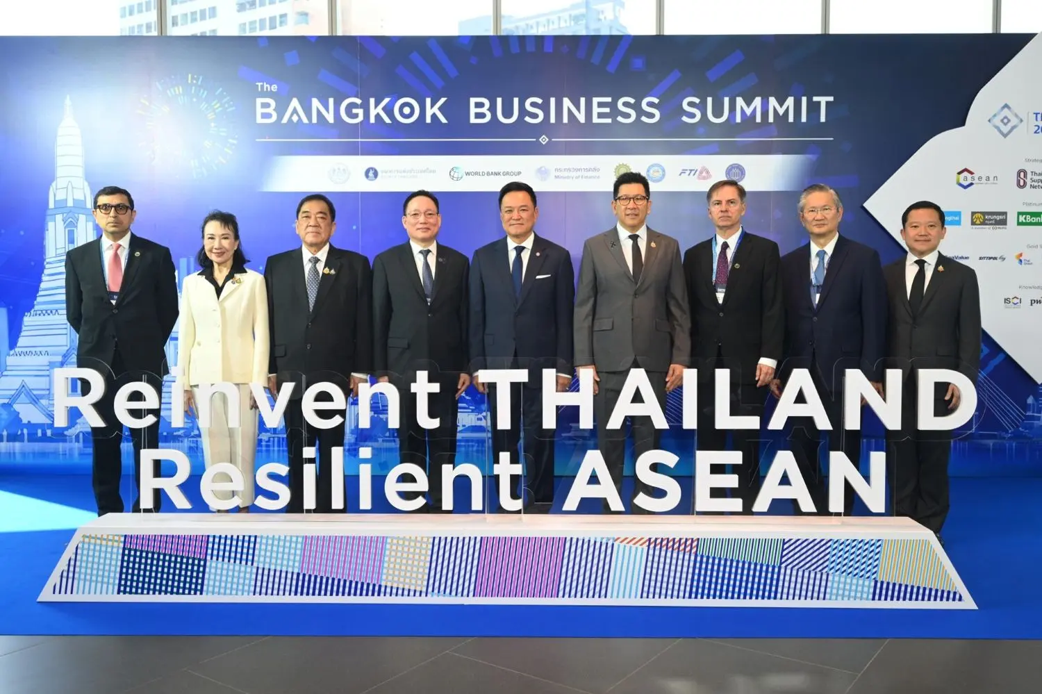 กกร. จับมือธนาคารโลก แถลงยุทธศาสตร์ขับเคลื่อน 5 อุตสาหกรรมแห่งอนาคต ในงาน Bangkok Business Summit 2026 วางเป้าหมายดัน GDP โต 5.5% มุ่งสู่ประเทศรายได้สูง
