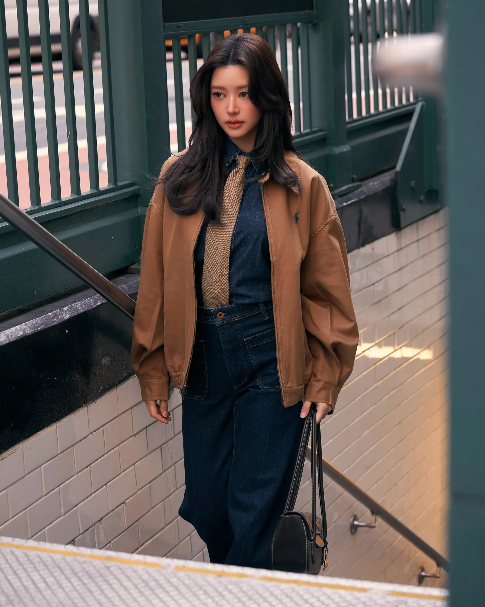 จูเน่ เพลินพิชญา ร่วมชมแฟชั่นโชว์ Ralph Lauren ใน New York Fashion Week และ US Open 2026 พร้อมนำเสนอ 3 ลุคสตรีตจาก Polo Ralph Lauren กลางมหานครนิวยอร์ก