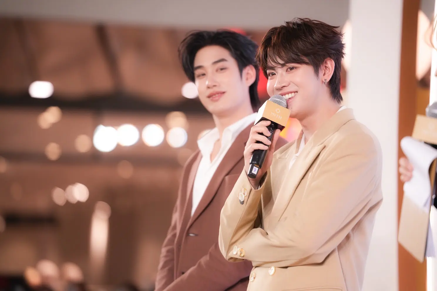 “เจฟ ซาเตอร์” นำทีมพรีเซนเตอร์ครอบครัว MITH แท็กทีม “เก่ง-น้ำปิง-เติ้ล-เฟิร์สวัน” ฉลอง 11 ปี เล่นใหญ่! เนรมิตแลนด์มาร์กแห่งกลิ่นหอมใจกลางเมือง