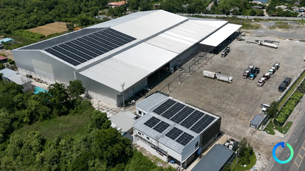 นราธิป ไรซ์มิล 1989 ติดตั้งระบบ Solar Rooftop ขนาด 800 kWp ร่วมกับ ONNEX by SCG ช่วยลดต้นทุนค่าไฟฟ้าโรงสีลงได้ 30-40% คาดระยะเวลาคืนทุนใน 4 ปี