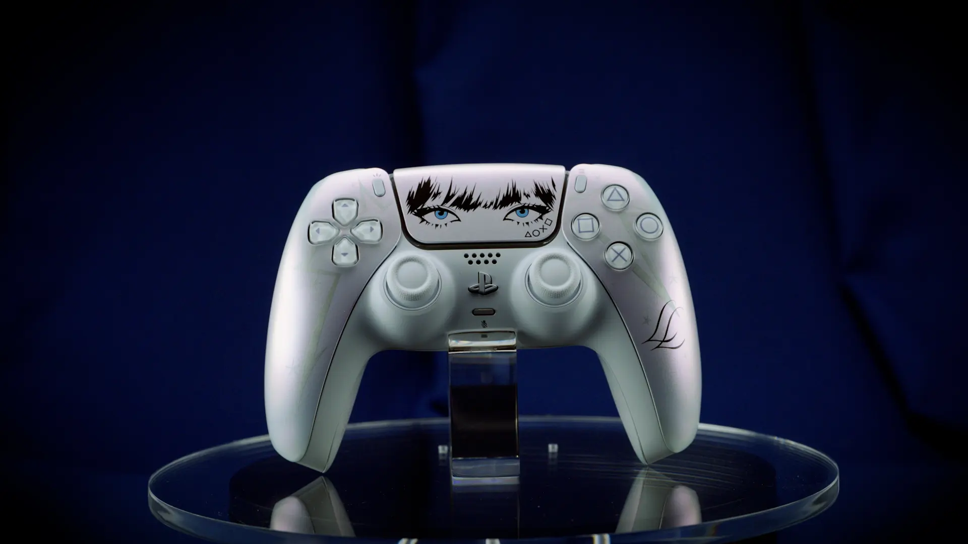 PlayStation เปิดตัว DualSense wireless controller – Lisa Limited Edition คอนโทรลเลอร์ PS5 รุ่นพิเศษที่ออกแบบร่วมกับ ลิซ่า (Lisa) เริ่มสั่งจองล่วงหน้า 2 ต.ค. นี้