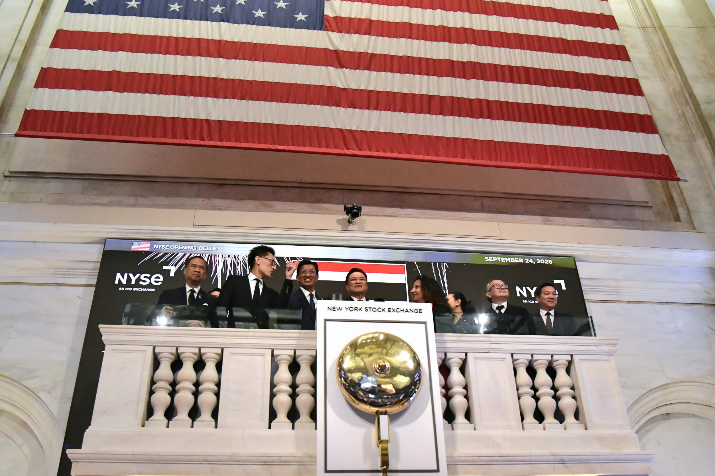 นายกรัฐมนตรีร่วมพิธีลั่นระฆังเปิดการซื้อขาย NYSE พร้อมเป็นสักขีพยานลงนามความร่วมมือ SET เชื่อมโยงตลาดทุนไทย-สหรัฐฯ หนุนธุรกิจระดมทุนระดับสากล