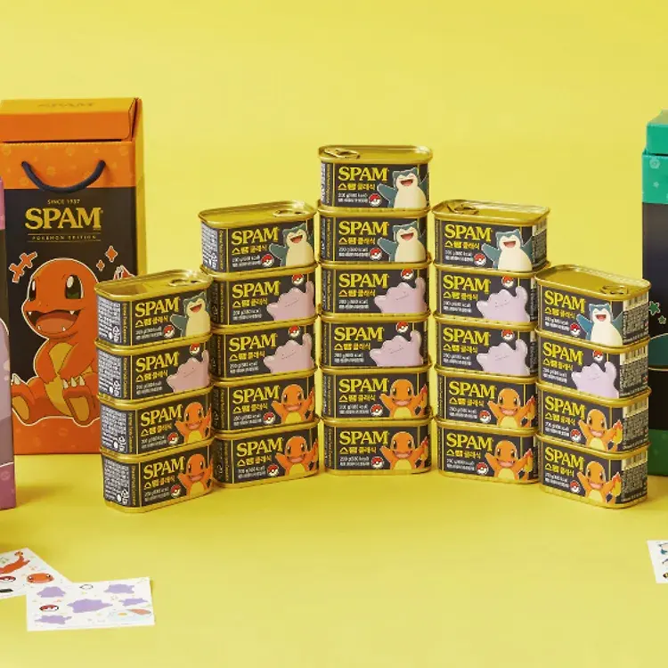 Pokemon ร่วมมือกับแบรนด์ SPAM ในเกาหลีใต้ โดยบริษัท CJ CheilJedang เปิดตัวเซตของขวัญลายตัวละคร Snorlax Ditto และ Charmander ฉลองครบรอบ 30 ปี