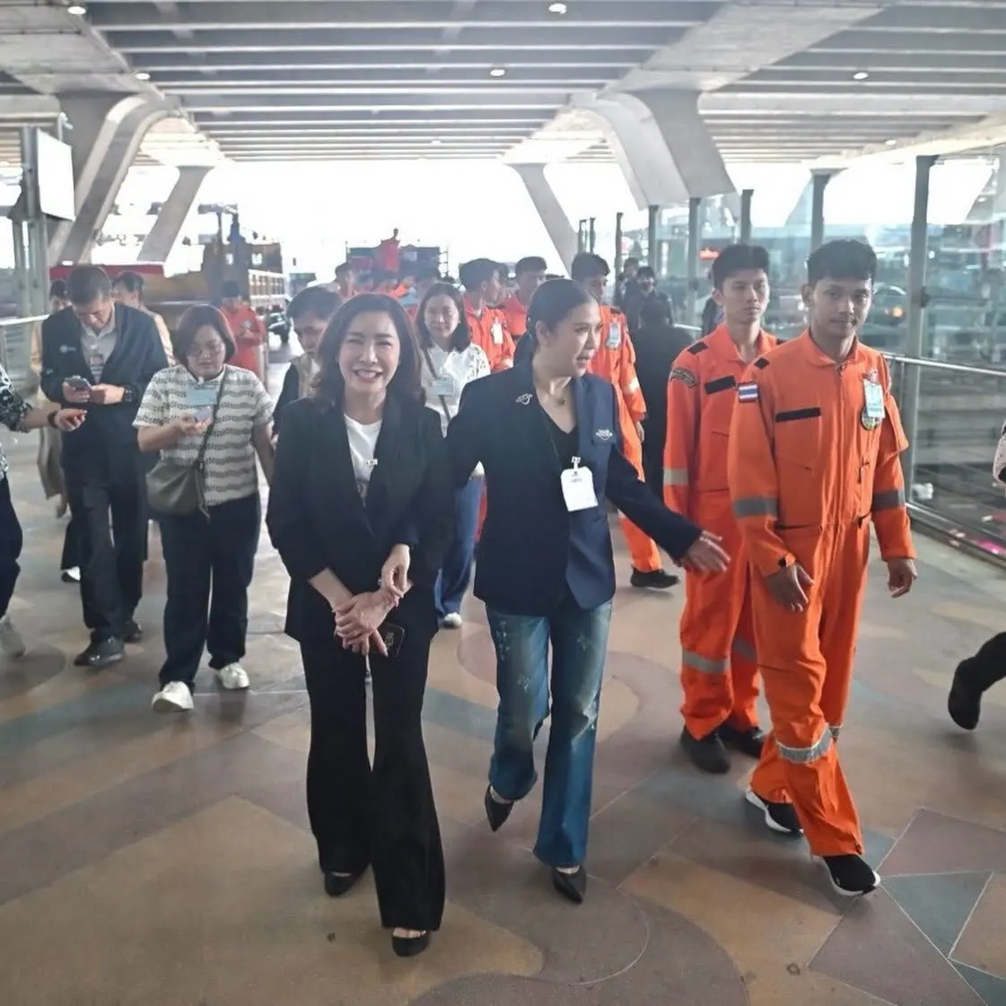 TAT Governor Thapanee Kiatphaibool addresses baggage delays and flight disruptions at Suvarnabhumi Airport, deploying relief alongside Thailand Privilege Card.