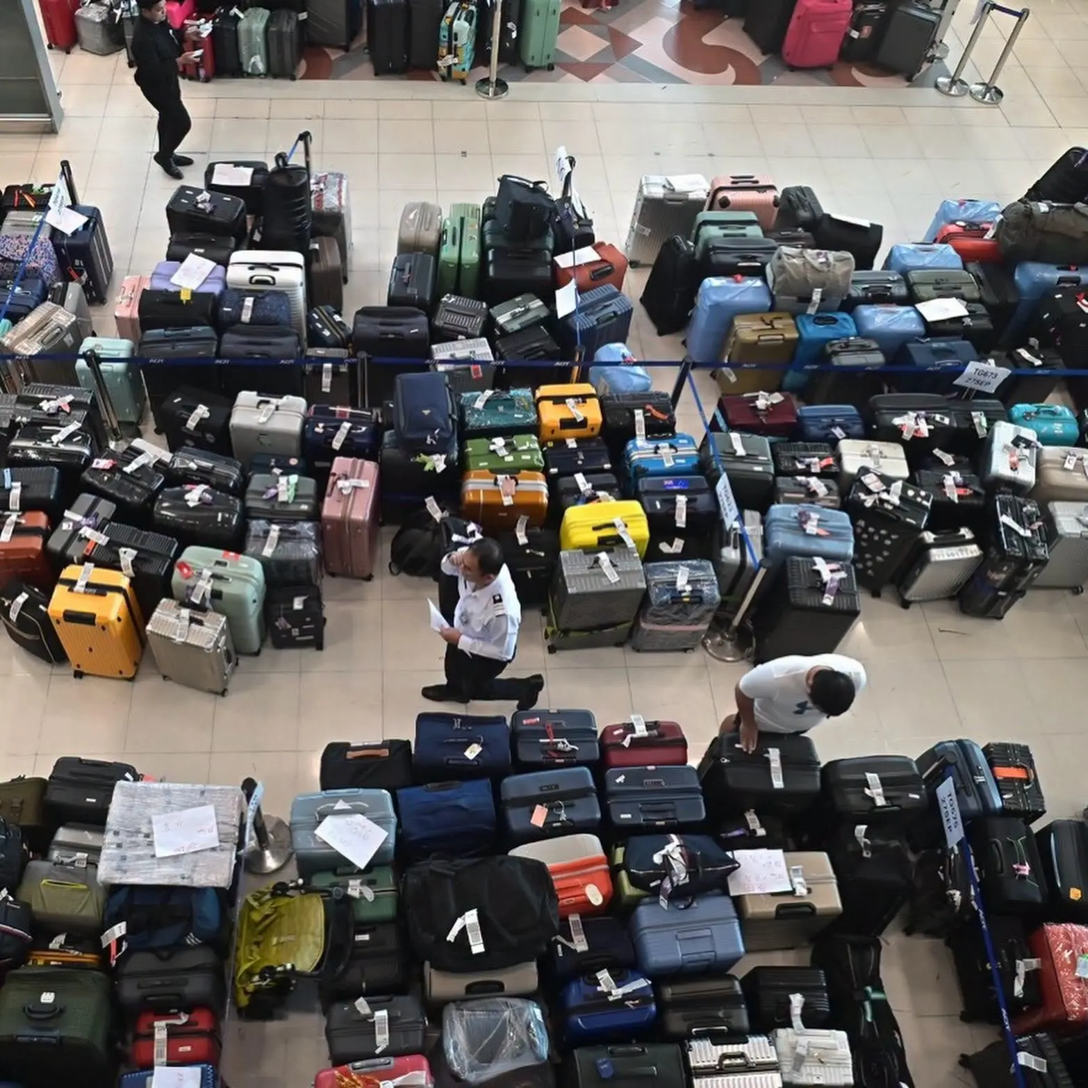 TAT Governor Thapanee Kiatphaibool addresses baggage delays and flight disruptions at Suvarnabhumi Airport, deploying relief alongside Thailand Privilege Card.