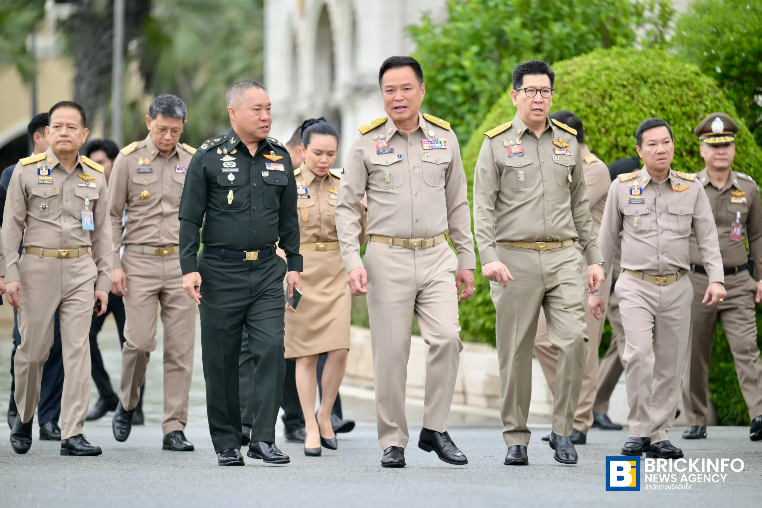 นายอนุทิน ชาญวีรกูล นำคณะรัฐมนตรีร่วมกิจกรรมเคารพธงชาติ เนื่องในวันพระราชทานธงชาติไทย ประจำปี 2569 ณ ทำเนียบรัฐบาล รำลึกการพระราชทานธงไตรรงค์