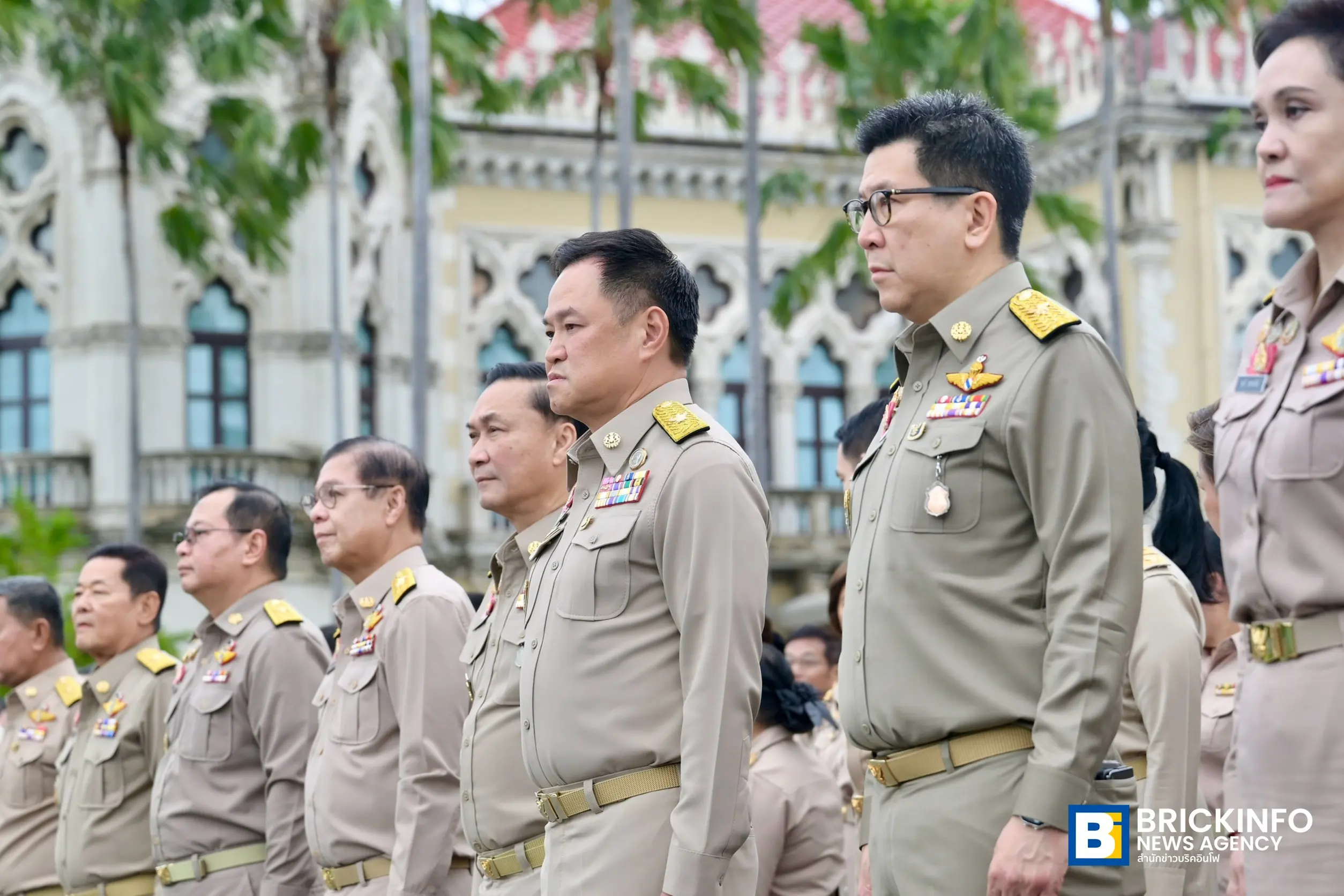 นายอนุทิน ชาญวีรกูล นำคณะรัฐมนตรีร่วมกิจกรรมเคารพธงชาติ เนื่องในวันพระราชทานธงชาติไทย ประจำปี 2569 ณ ทำเนียบรัฐบาล รำลึกการพระราชทานธงไตรรงค์