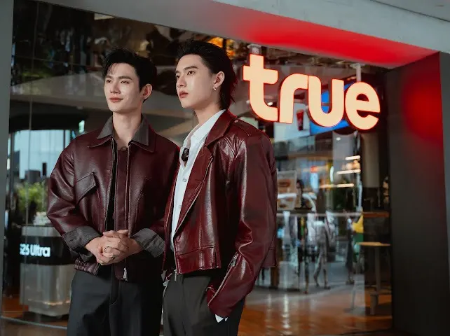ทรู คอร์ปอเรชั่น ส่งมอบ iPhone 18 Pro วันแรก ณ True Branding Shop สยามสแควร์ ซอย 2 พร้อมเปิดตัวแพ็กเกจใช้งาน True5GX