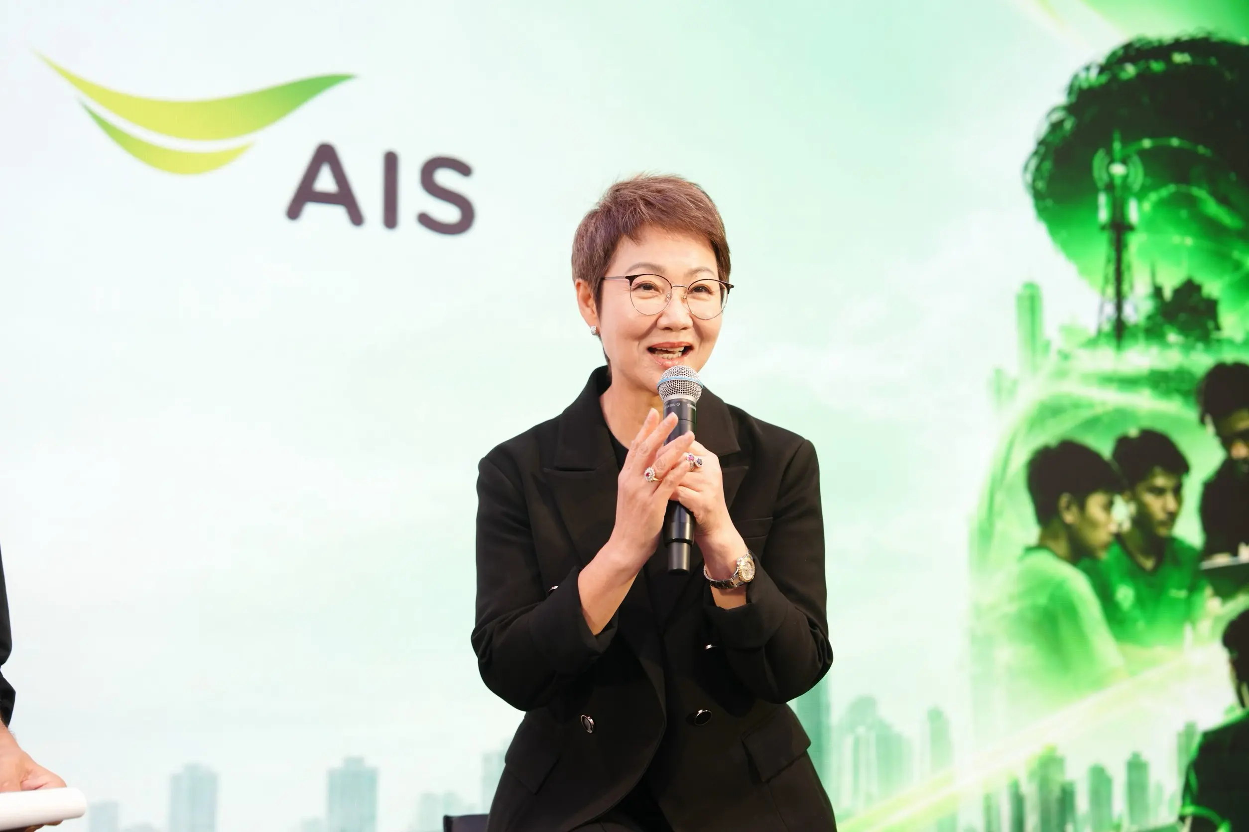 AIS ร่วมมือ จุฬาลงกรณ์มหาวิทยาลัย หนุนสโมสร จามจุรี ยูไนเต็ด ลุยศึกฟุตบอลไทยลีก 3 ฤดูกาล 2026/27 มุ่งพัฒนาบุคลากรและวิทยาศาสตร์การกีฬาครบวงจร