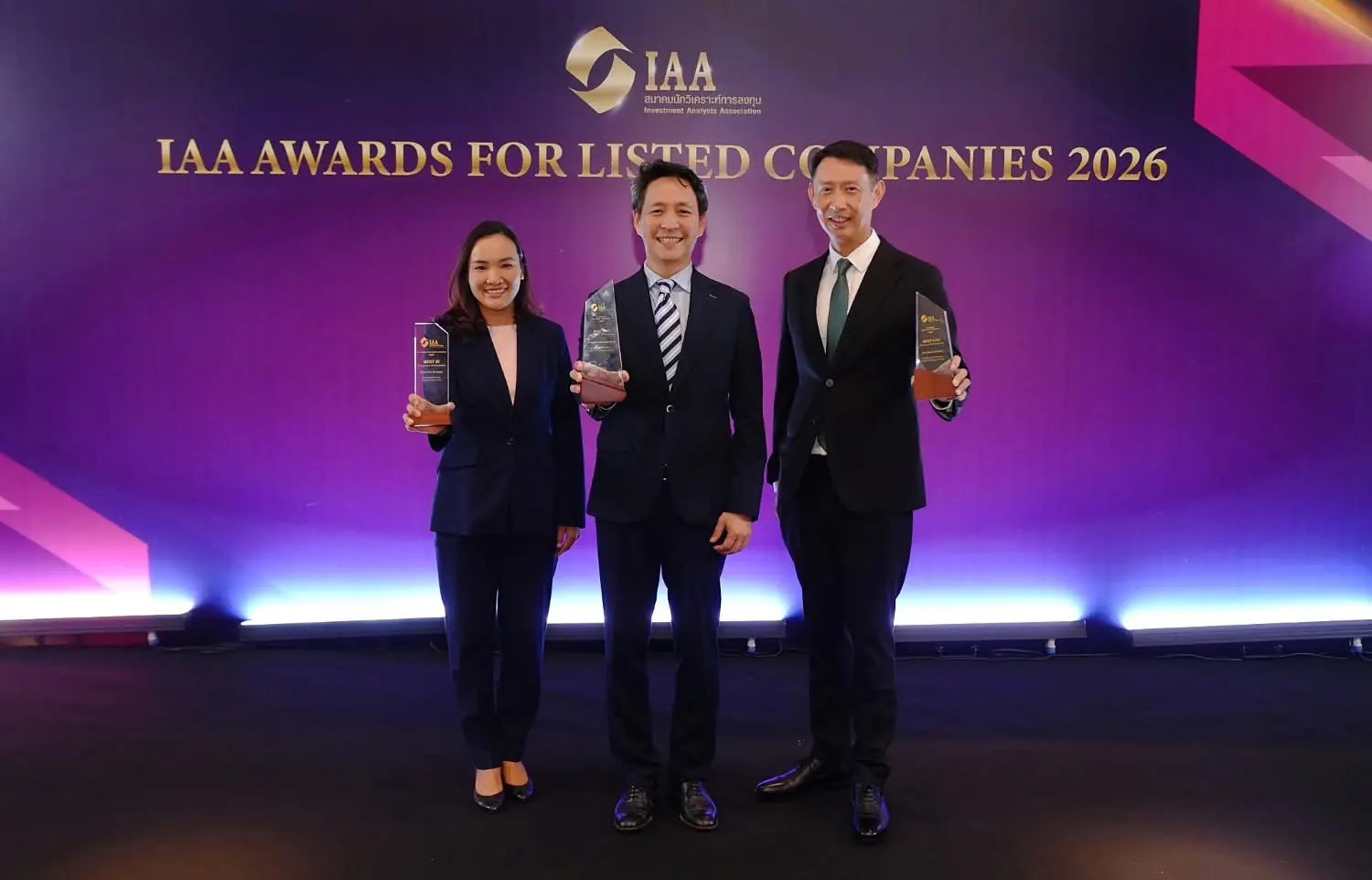 AIS คว้า 3 รางวัลกลุ่มเทคโนโลยีและสื่อสาร จากเวที IAA Awards for Listed Companies 2026 ต่อเนื่องเป็นปีที่ 6 จากผลโหวตของนักวิเคราะห์และผู้จัดการกองทุน