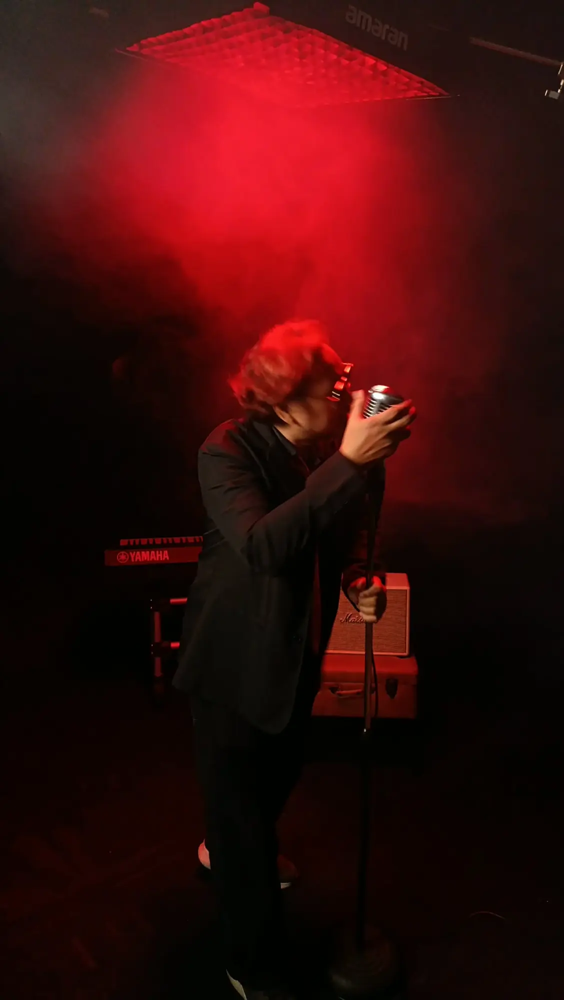 บอล TOPFACE ศิลปินสังกัด Light Yeah Music ร่วมโปรเจกต์ แลกกันร้อง นำเพลง ดื่มเพื่อลืมมัน ของวง Chase ค่าย Chase Records มาคัฟเวอร์ใหม่ในสไตล์อัลเทอร์เนทีฟร็อก