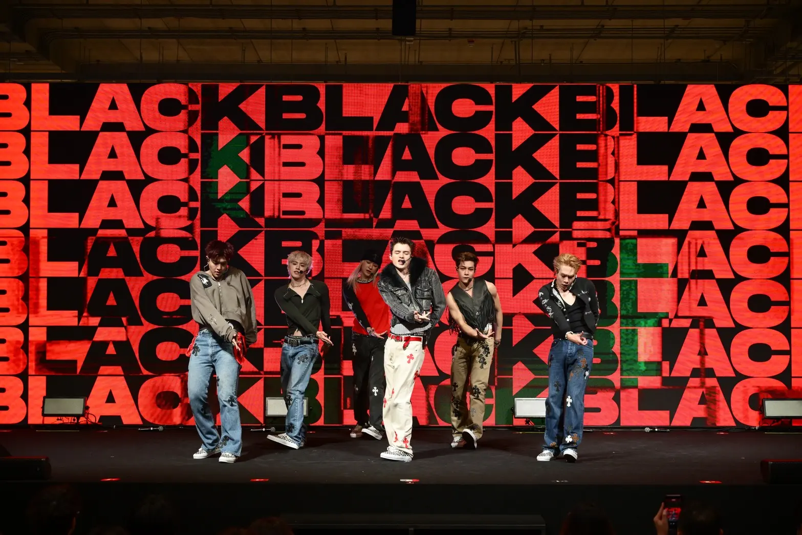 MCHOICE MUSIC จัดงานครบรอบ 1 ปี วง CIR*CRL เปิดตัวซิงเกิลที่ 5 NO ID ดึงโปรดิวเซอร์เกาหลีและทีมงานแถวหน้าของไทยร่วมผลิตผลงานเพลงฮิปฮอปเต็มรูปแบบ