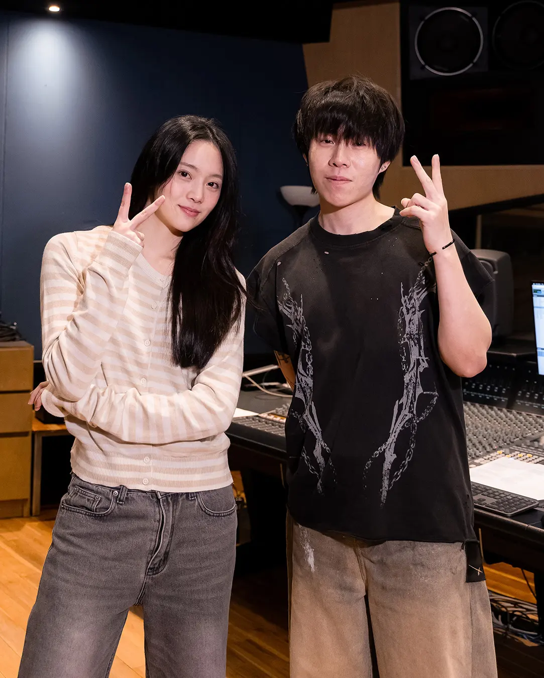 JETAIME ปล่อยเบื้องหลังซิงเกิล unsend (เก็บไว้) ภายใต้สังกัด 411Music ได้ โต Mirrr ร่วมเขียนเนื้อร้อง เจนัส VVV เติมท่อนแรป พร้อม มิค-เพชรภูมิ โปรดิวซ์