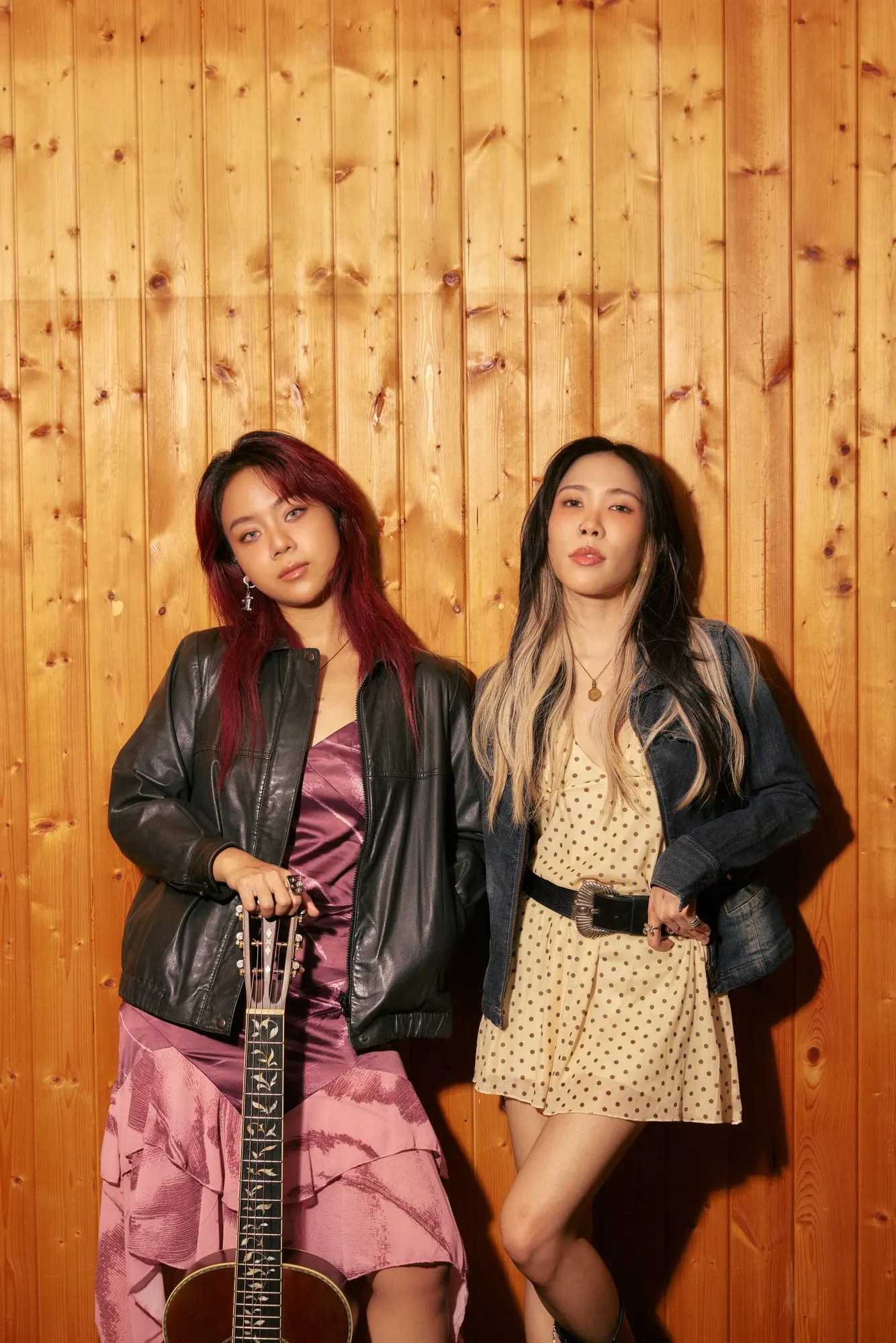 LANDOKMAI ดูโออินดี้ป็อปจากค่าย What The Duck ปล่อยอัลบั้มใหม่ Yesterday’s Town รวม 12 บทเพลง สำรวจความทรงจำและอดีต พร้อมพัฒนาการทางดนตรีที่ผสมผสานโพสต์ร็อก
