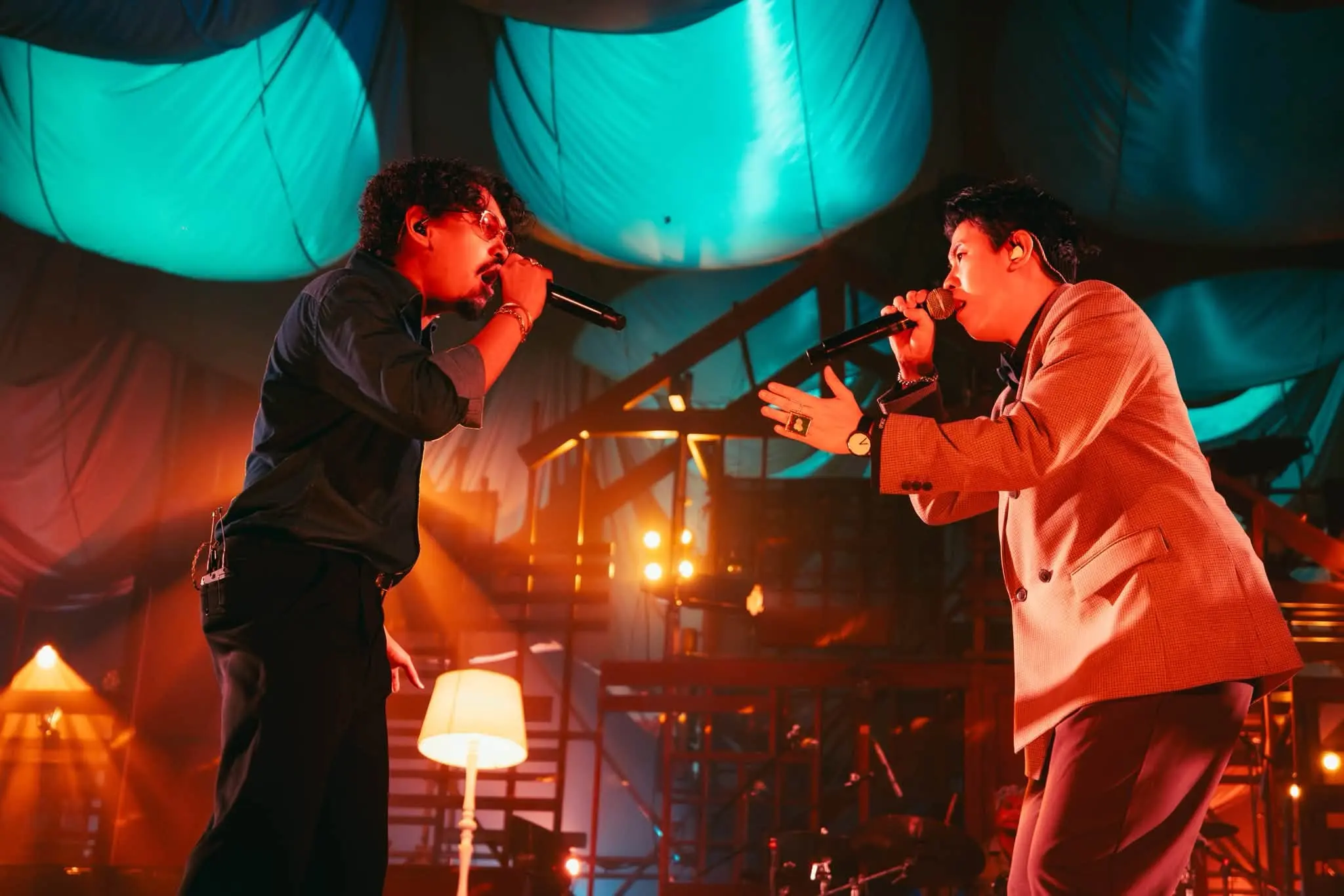 วง manutsawee จากค่าย 9ARKKHAN จัดคอนเสิร์ตใหญ่ครั้งแรก ขอให้มีความสุขกับเพลงเศร้า CONCERT ณ ธันเดอร์โดม เมืองทองธานี พร้อมแขกรับเชิญ เติร์ด Tilly Birds และ The Darkest Romance