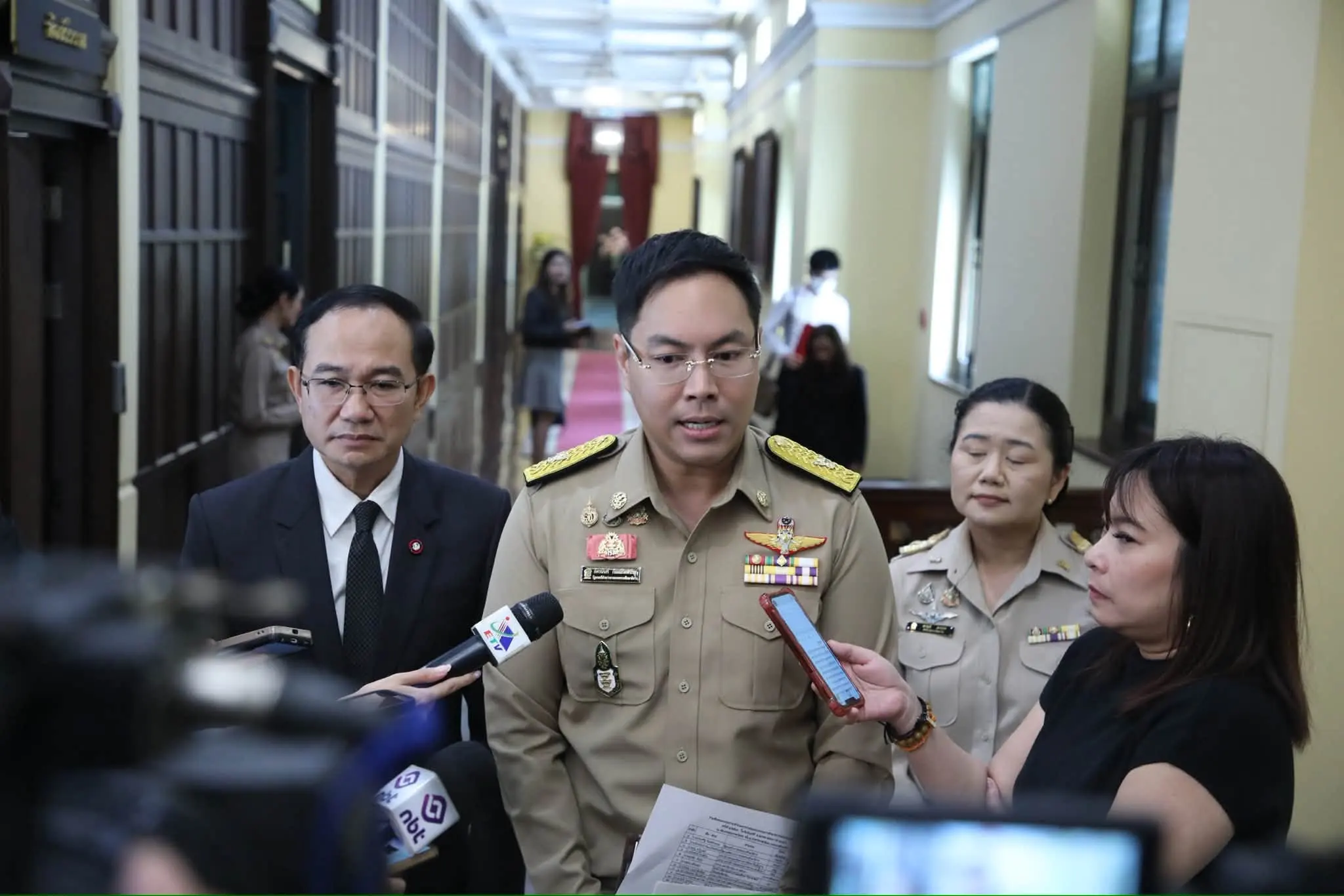 กศจ.กทม. อนุมัติจัดการศึกษาโฮมสคูล 20 ครอบครัว เร่งฟื้นฟูโรงเรียนน้ำท่วม 340 แห่ง พร้อมคุมเข้มความปลอดภัยสถานศึกษาผ่านศูนย์พิทักษ์สิทธิเด็ก