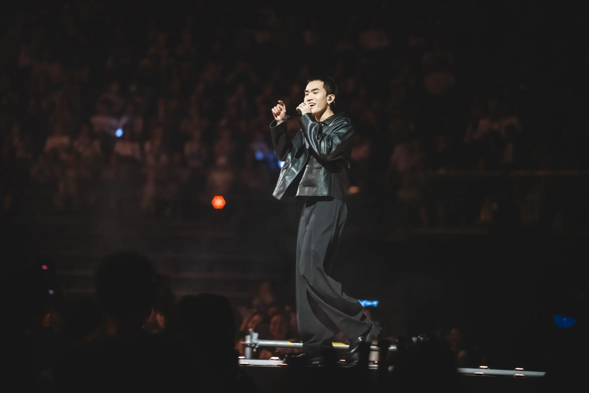 นนท์ ธนนท์ ปิดฉากคอนเสิร์ต ARENA ENCORE ที่อิมแพ็ค อารีน่า พร้อมประกาศจัดคอนเสิร์ต EP.04 ณ ราชมังคลากีฬาสถาน ฉลองก้าวสู่ปีที่ 15 บนเส้นทางดนตรี