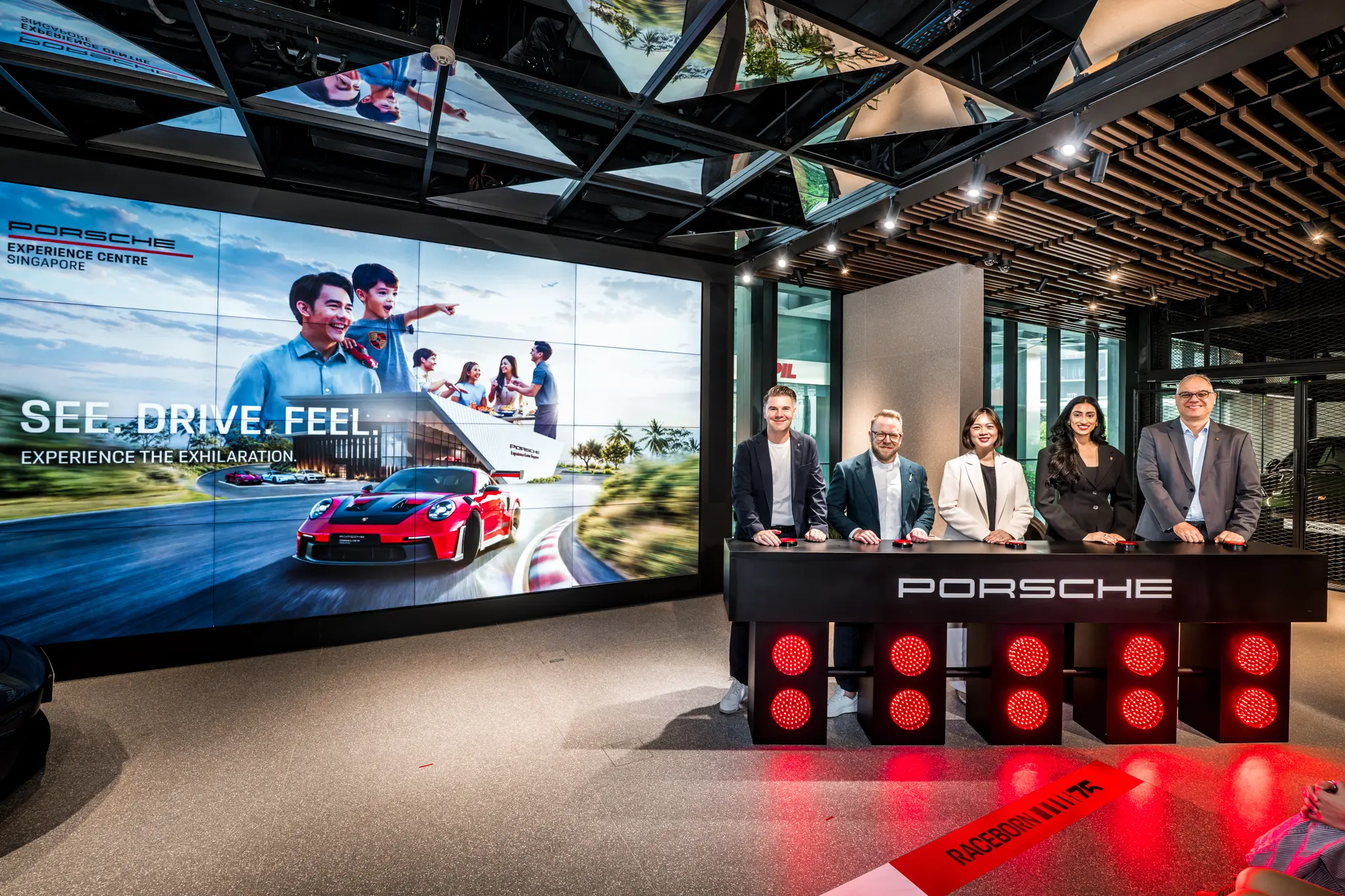 Porsche Experience Centre Singapore (PEC Singapore) เปิดระบบจองออนไลน์ เสนอโปรแกรมทดลองขับและ Co-Pilot เริ่มกิจกรรมขับขี่ตั้งแต่เดือนเมษายน 2570