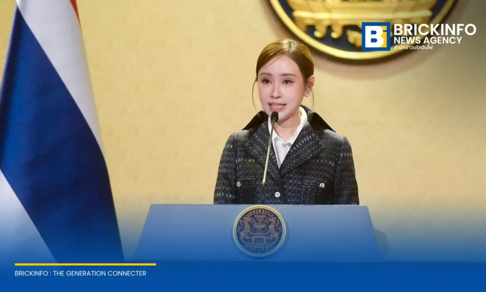 รัฐบาลระดมหน่วยงานช่วยผู้ประสบภัยน้ำท่วม ส่งถุงยังชีพด้วยโดรนในเคหะร่มเกล้า จัดครัวกลาง และเตรียมศูนย์ “ซ่อม - สร้าง - สู้” หลังน้ำลด